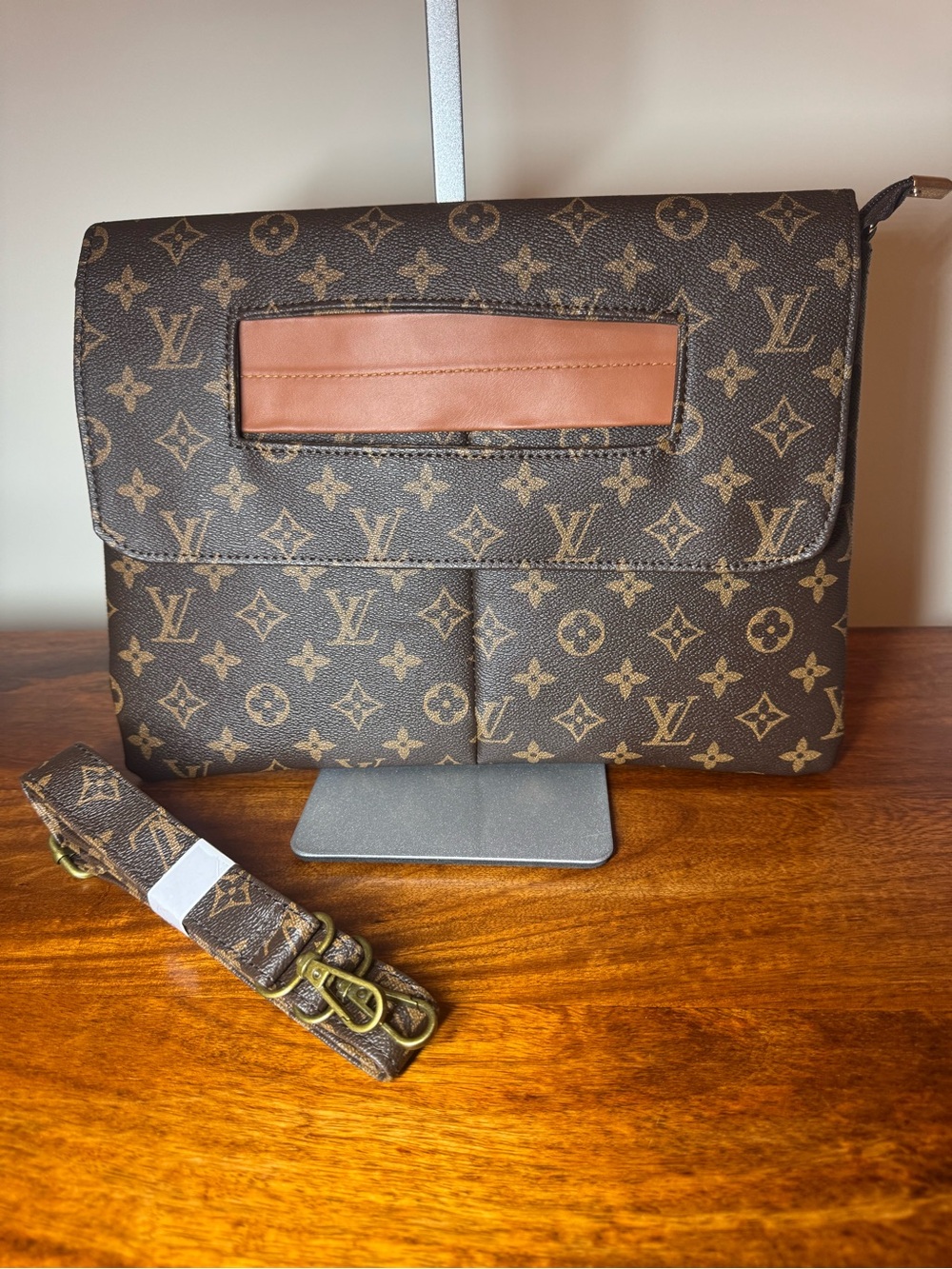 Brown Clutch with Shoulder/Crossbody Strap. No Brand.